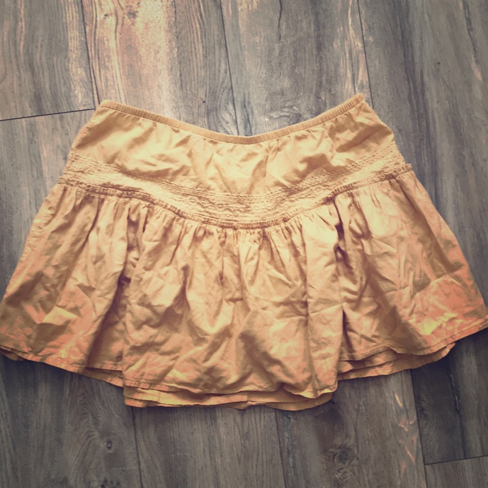 Adorable flowy mini skirt perfect for summer 🤗🤩